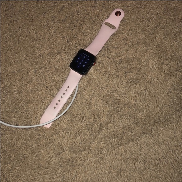 APPLE WATCH SERIES 2 💕 38 MM ROSE GOLD ✨✨✨✨ - Picture 4 of 4